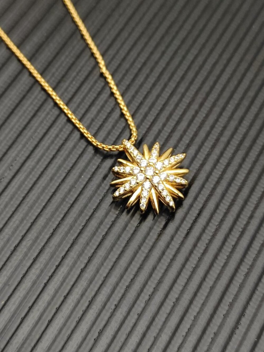 David Yurman Gold Sunflower Necklace - Picture 4 of 8